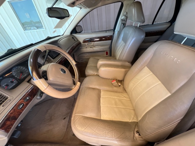 mercury grand marquis 2004 2MEHM75W14X662849 image mercury grand marquis 2004 2MEHM75W14X662849 image